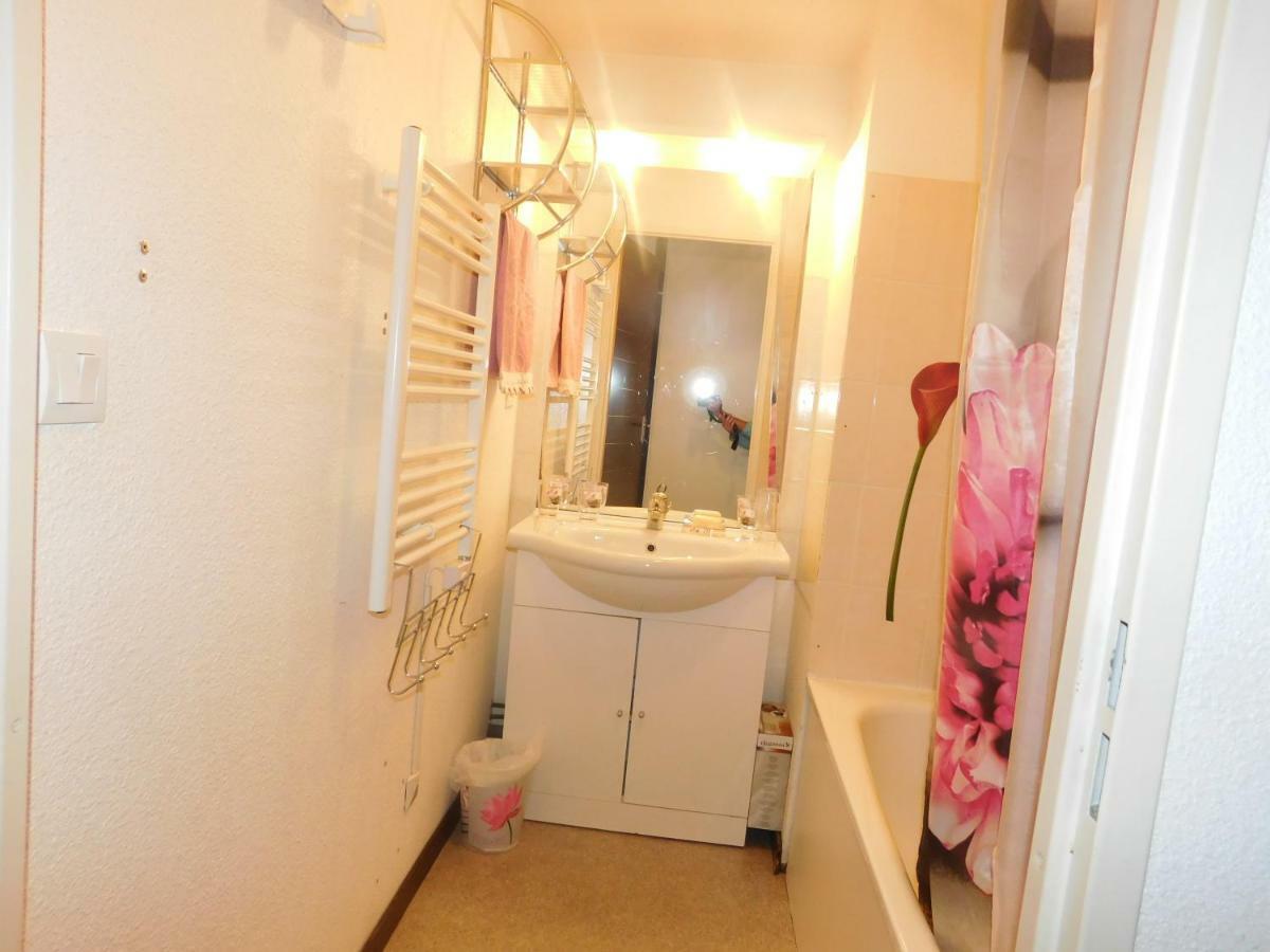 Le Petit Nid Apartment Лурд Екстериор снимка